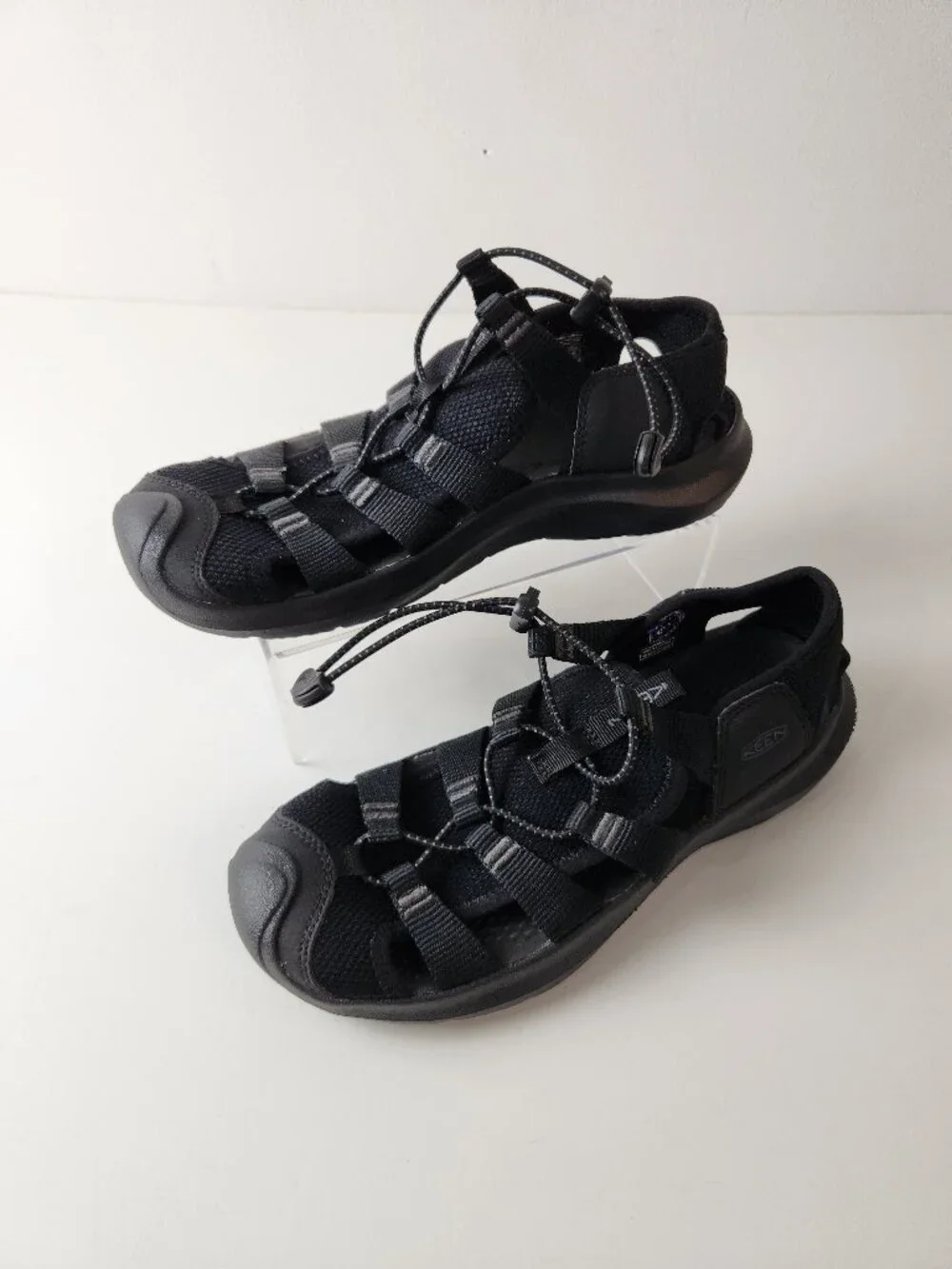 Keen Sandals Mens 8 Black Seanik H2 Bungee Cinch Toe Bumper Hiking Trekking